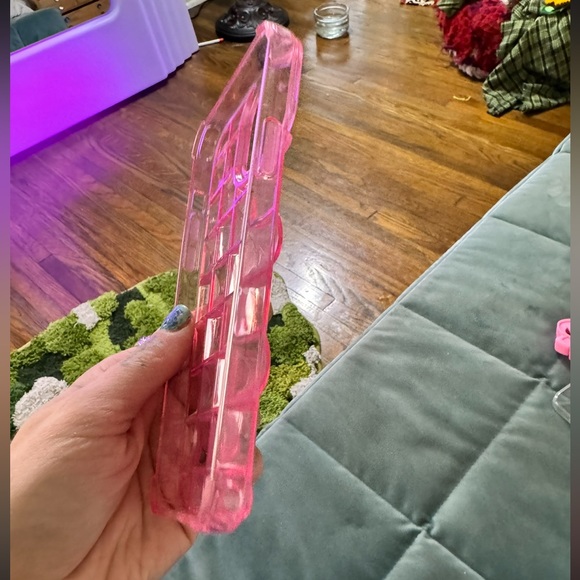 NEW transparent pink iPhone 13 Pro Max case - Picture 4 of 8